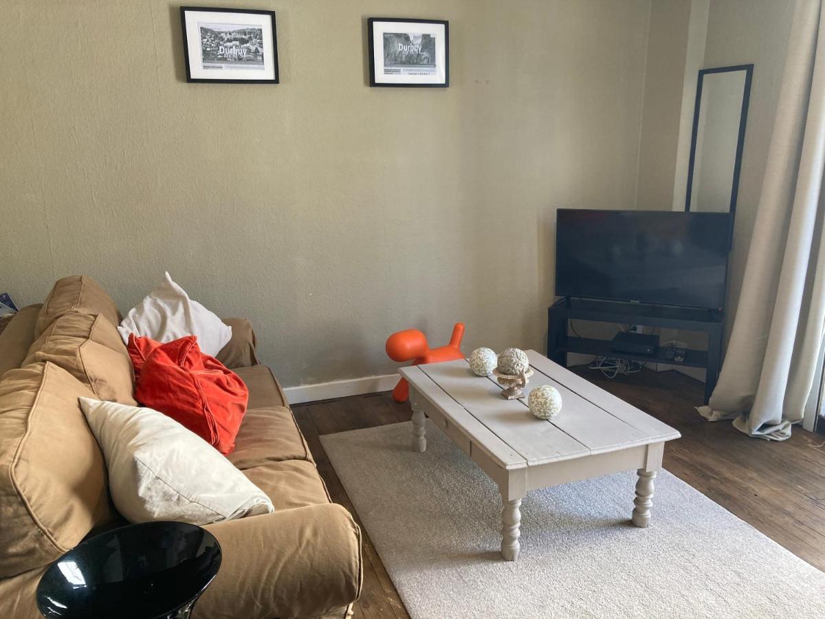 Studio Et Appartement La Tete En L'Air دربي المظهر الخارجي الصورة